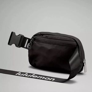 Lululemon 1L Everywhere Belt Bag Logo Strap